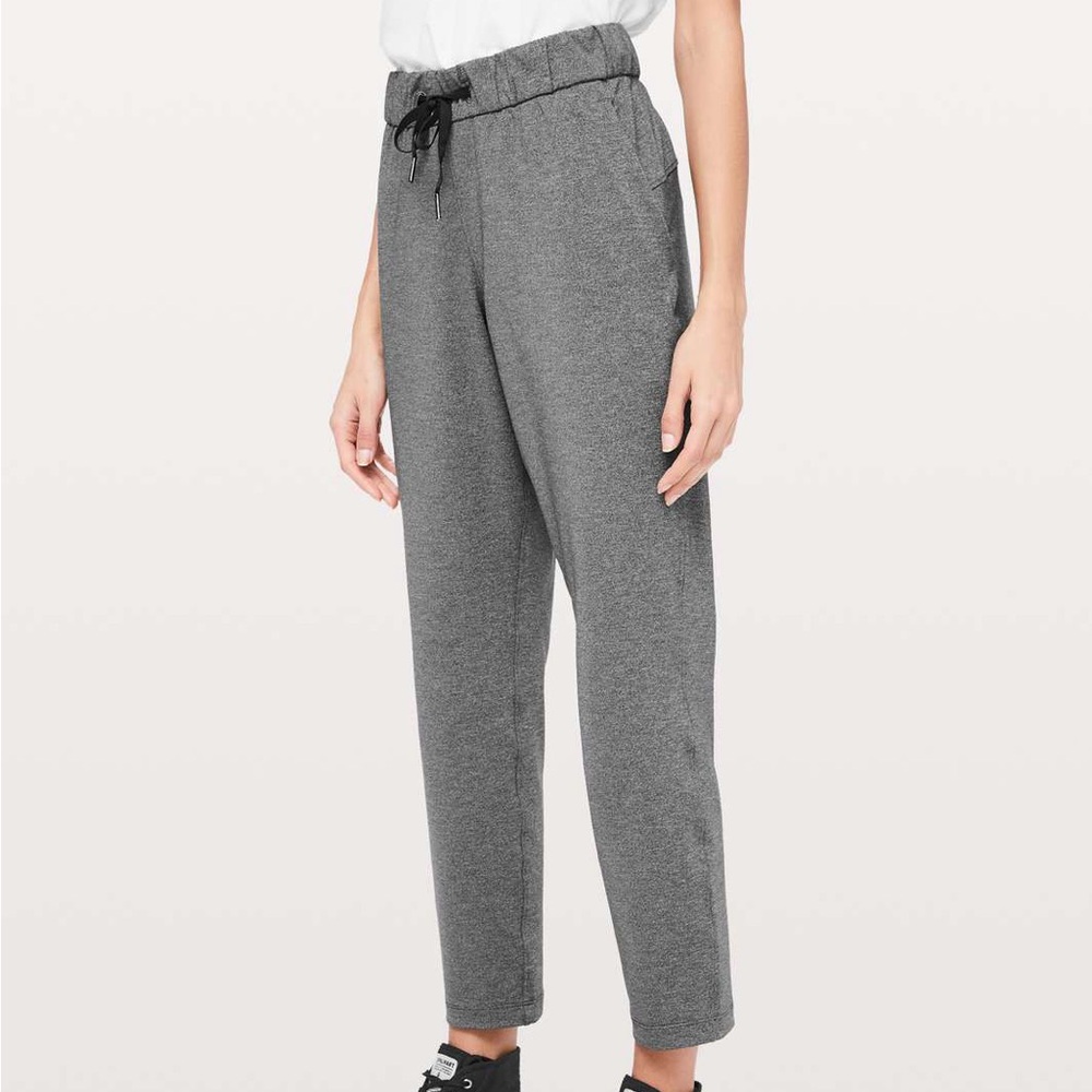 Lululemon On The Fly Pant 7/8 Luxtreme Size 6 Heathered Black